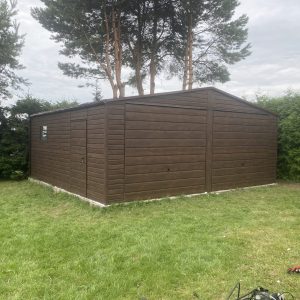 7×6-os fa hatású lemezgarázs