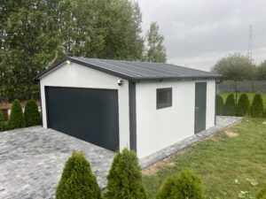 6 m x 6 m-es hőszigetelt garázs PIR 60 mm szendvicspanelből, RAL 7035 és grafit kivitelben